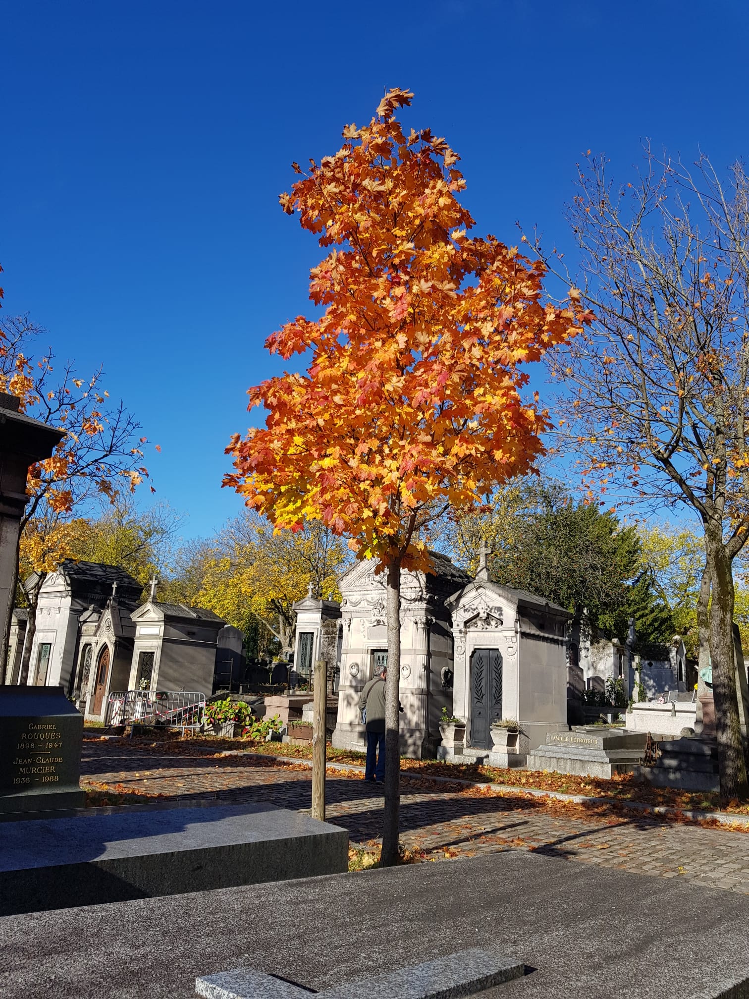 Le cimetière du Père Lachaise, à la Toussaint