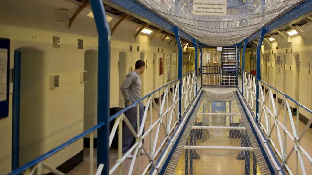Des milliers de prisonniers vont être libérés en Grande-Bretagne